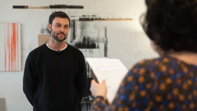 Pol Pintó during the interview at AMIC Cultura. Photo: Joanna Chichelnitzky