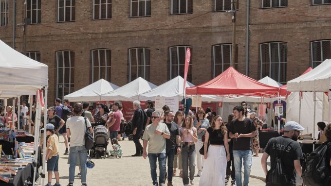 La muestra cuenta con un mercado de más de cinco mil títulos. Foto: Fira Literal