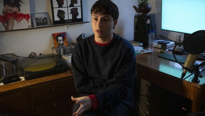 Elan Dubois is one of the youngest and most emerging faces of the Catalan music scene. Photo: Joanna Chichelnitzky