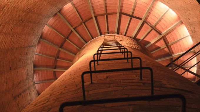 Interior de la Torre de les Aigües del Poblenou. Foto: Albert Ribas